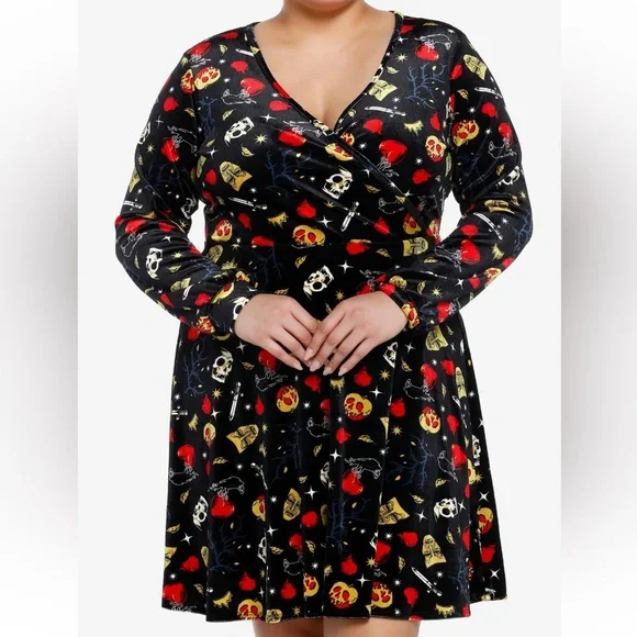 Disney Snow White & The Seven Dwarfs Evil Queen Icons Velvet Dress Plus Size - Picture 1 of 3
